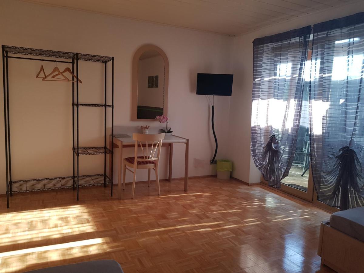 Apartment Am Riegelberg Oesdorf Extérieur photo